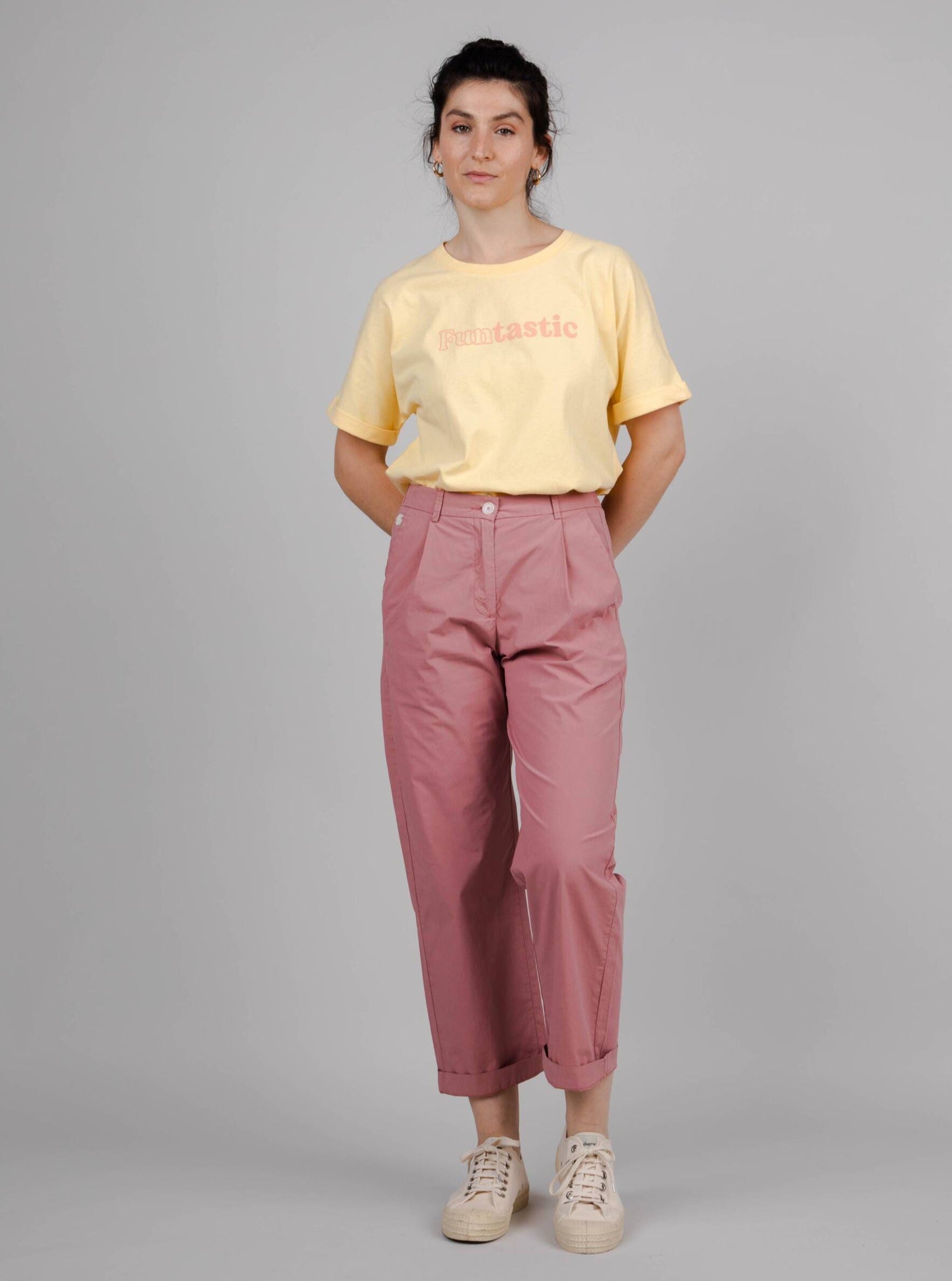 Pantalón Brava Fabrics Chino Elástico Plisado de Algodón Orgánico moda sostenible moda ética