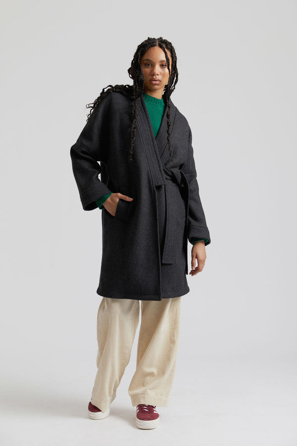 KAIA Twill-frakke i uld og genanvendt PET