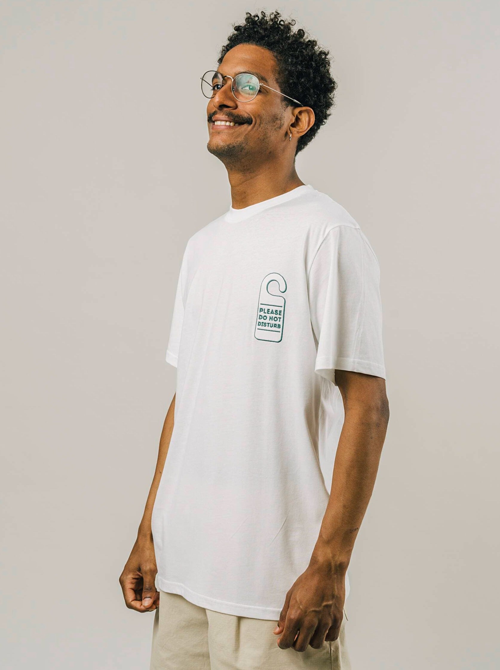 Brava Fabrics T-Shirts „Do Not Disturb“-T-Shirt Weiß, nachhaltige Mode, ethische Mode