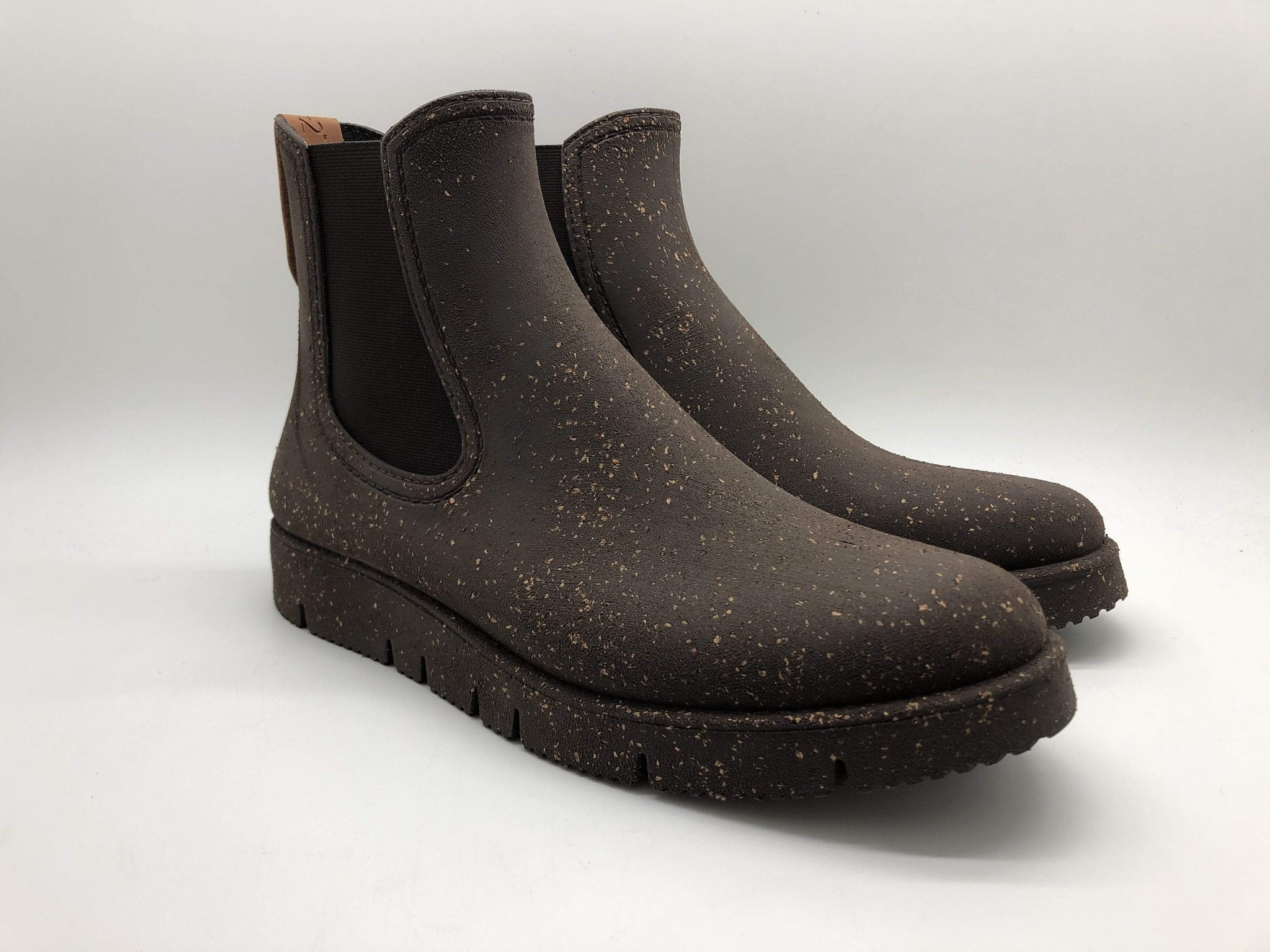 Zapatos K&T Handels- und Unternehmensberatung GmbH Rugged Prime Chelsea Rainboots en caucho y corcho reciclado. moda sostenible moda ética