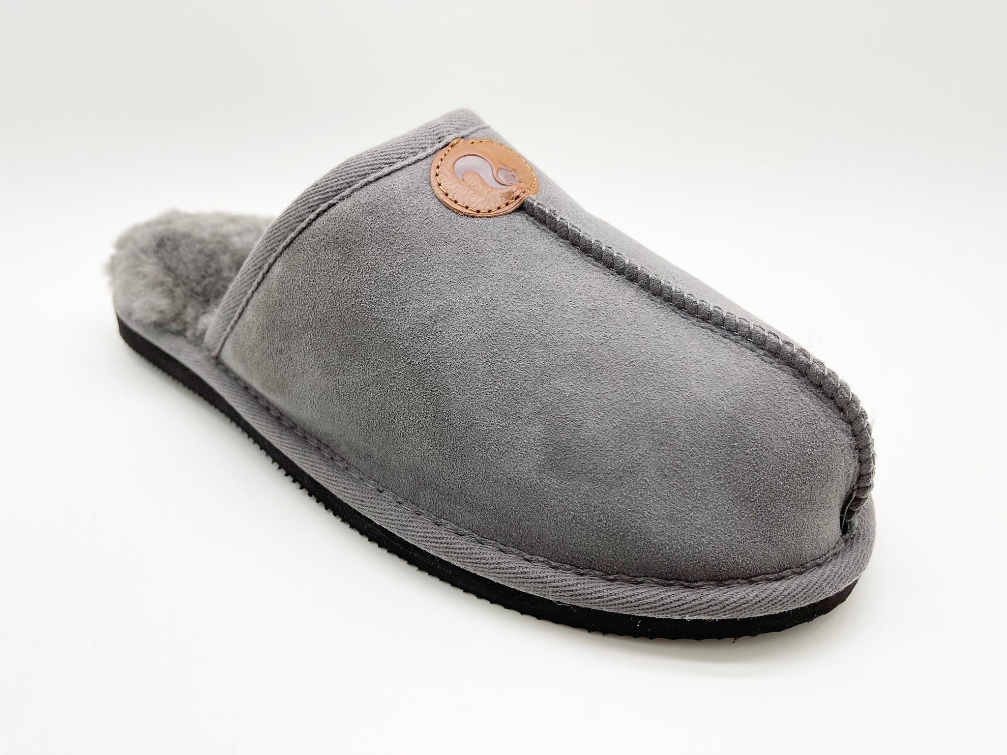 kaptajn Stræbe kardinal Sustainable sheepskin dad slippers, cruelty free warm grey slippers. - Slow  Nature®