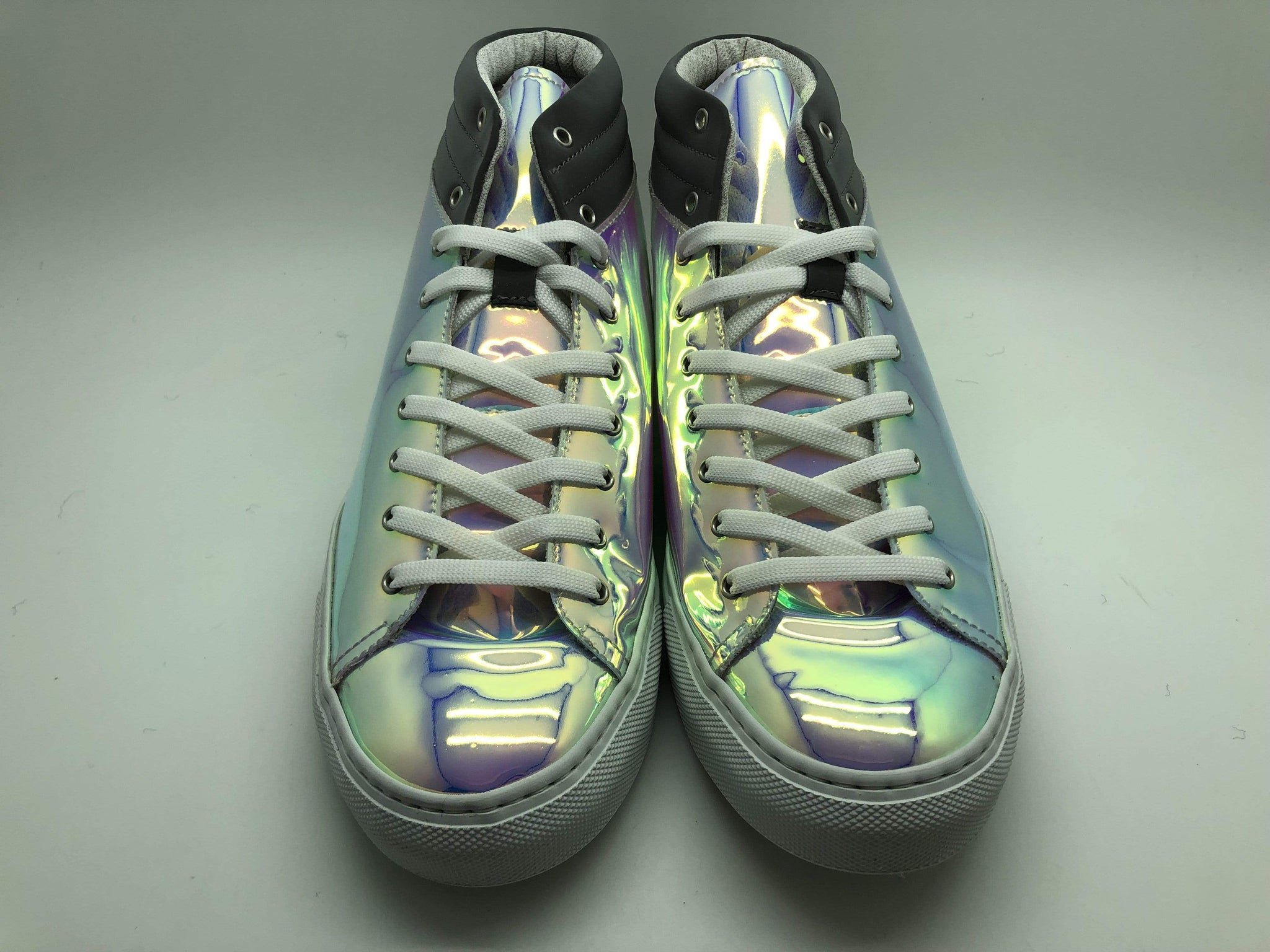 Zapatillas de deporte elegantes en sintético patentado ultra iridiscente.