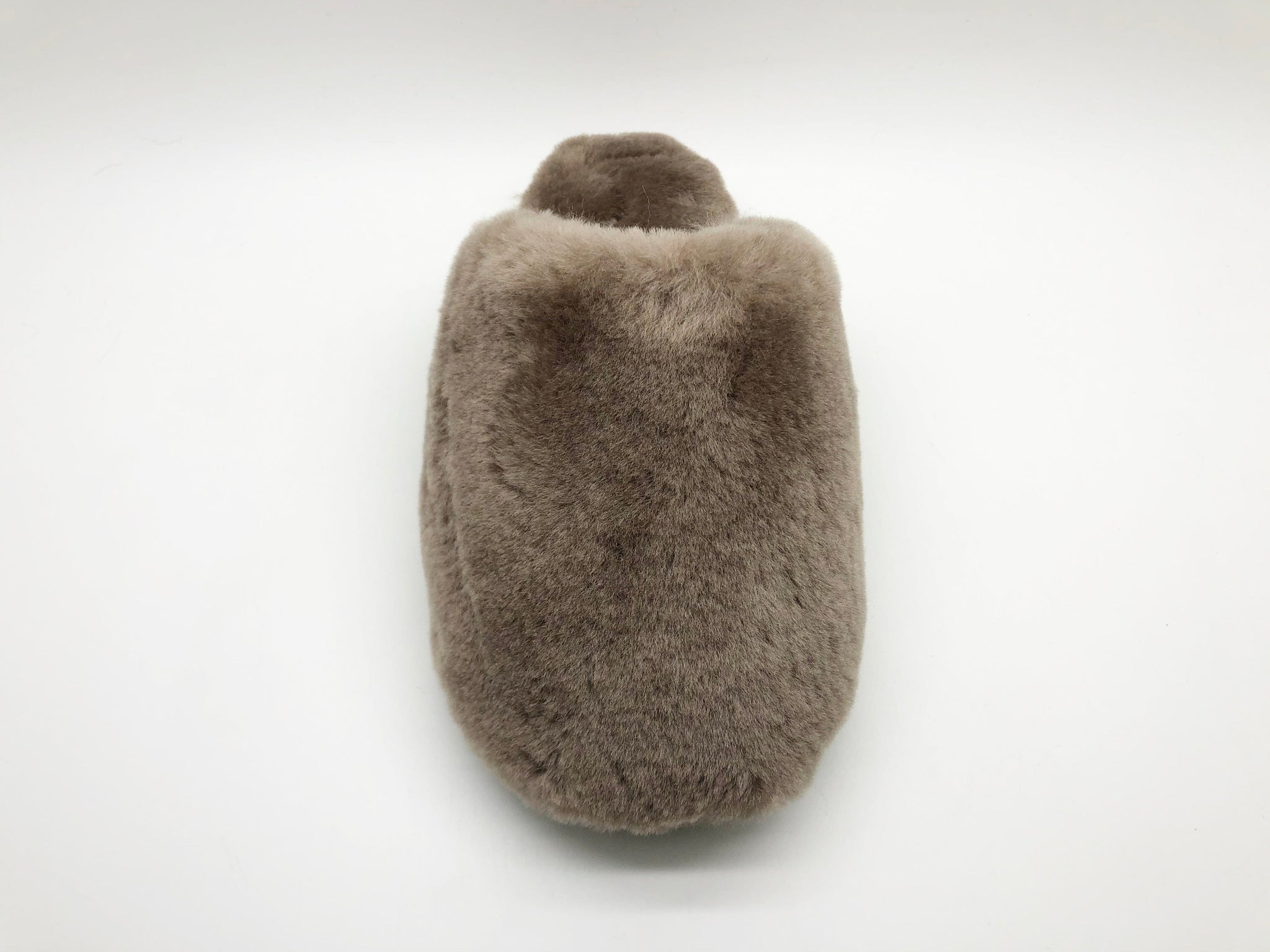 NAT 2 Sleep & Loungewear Pantuflas grises con diseño de elefante mullido en piel de oveja (W) moda sostenible moda ética