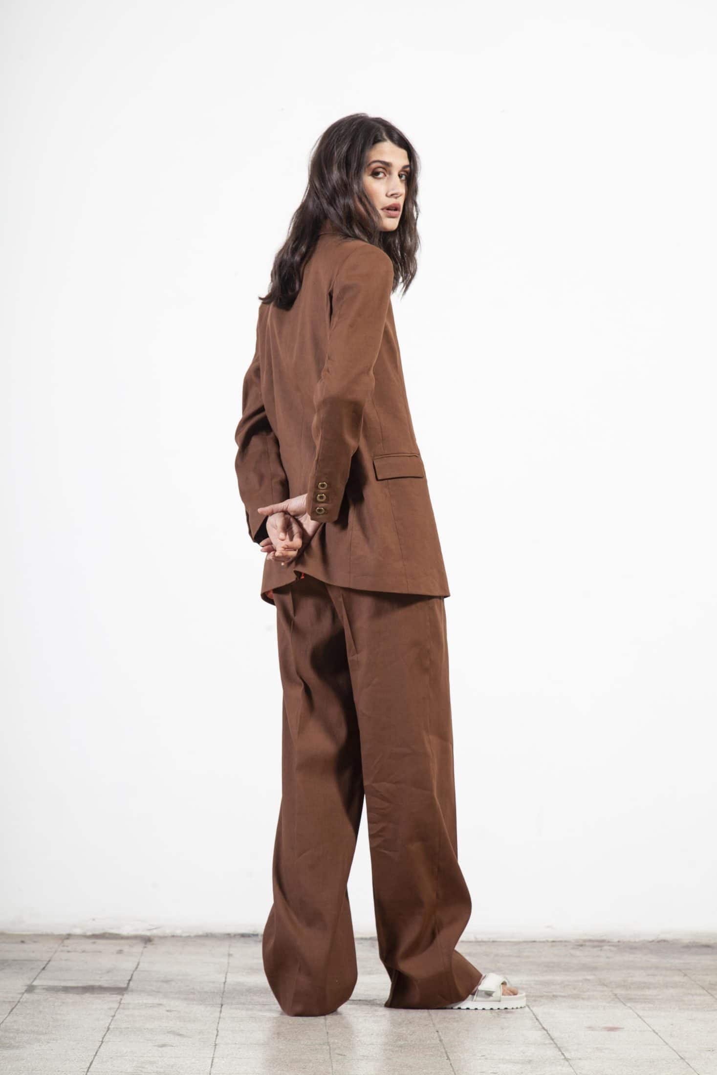 Jaquetes i peces de roba de la col·lecció Suldaze Margot Jacket Brown moda sostenible moda ètica
