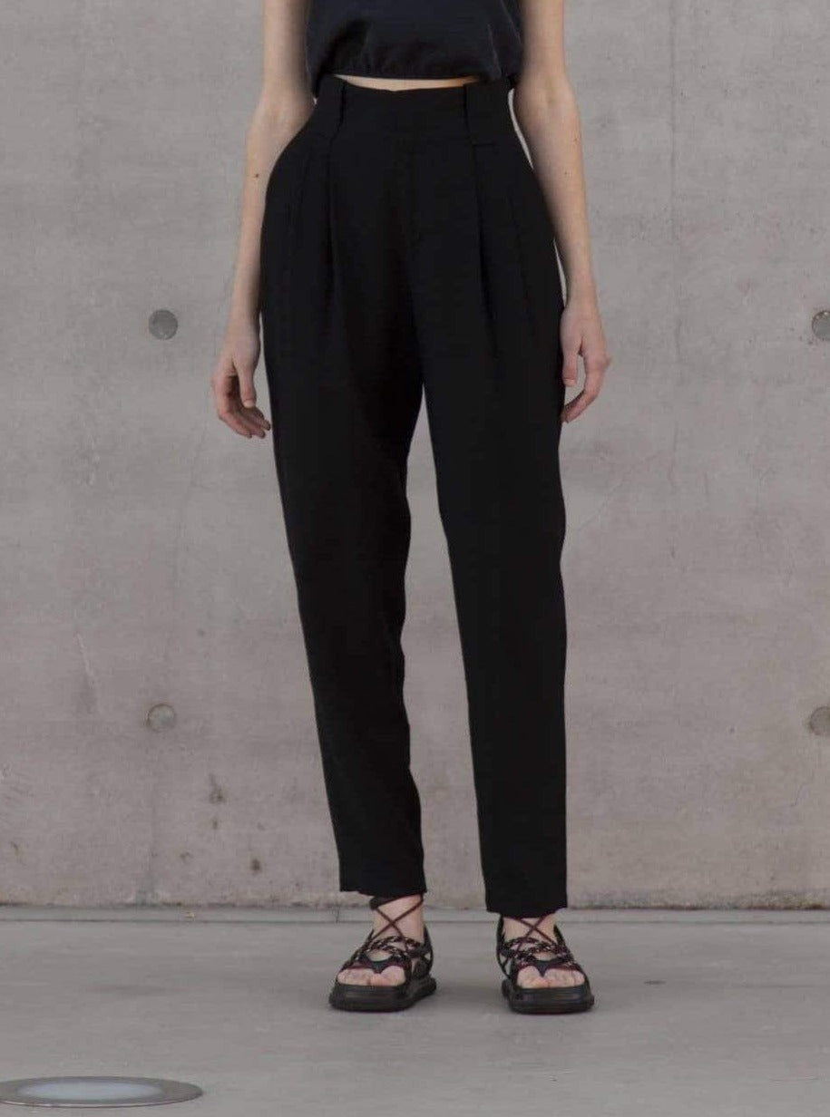 Colección Souldaze Pantalones y bermudas Pantalones Gilda Viscosa negra Moda sostenible Moda ética